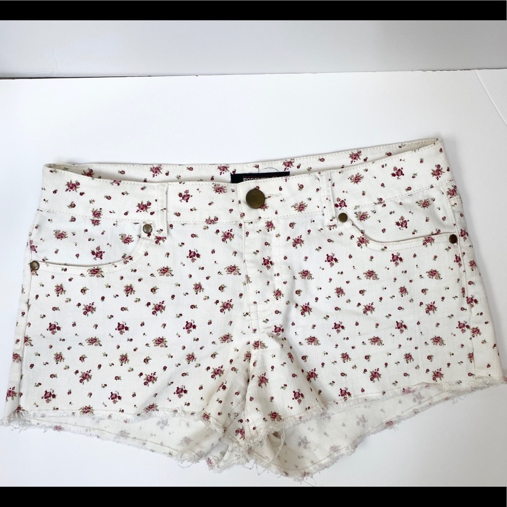 Forever 21 Premium Denim Shorts size 29
